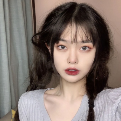 2025最美女生头像图片