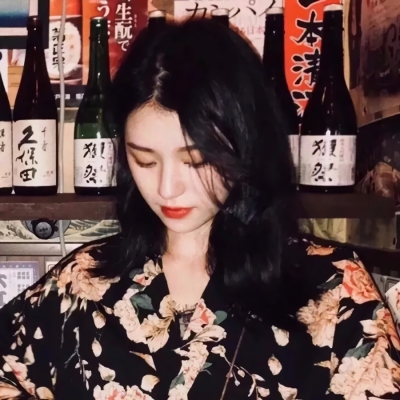 2025年最酷的微信头像女生图片
