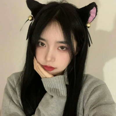 2025年最时尚的女生头像图片