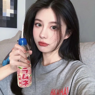 2025很好看的女生头像真人图片