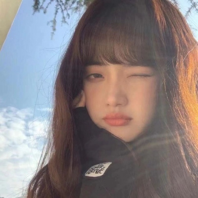 2025最美女生头像图片