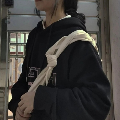 女生微信头像图片2025最火爆真人