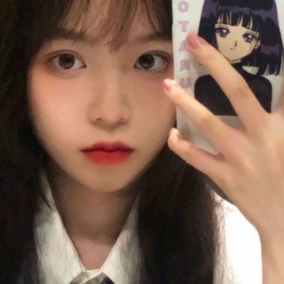 2025最火女生头像高冷图片