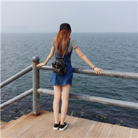 2025最新唯美头像背影女生图片