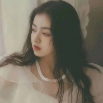 2025年最酷的微信头像女生图片