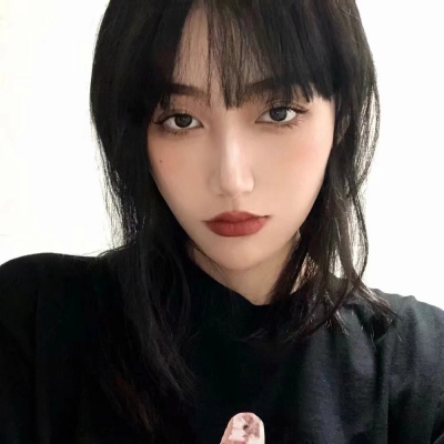 2025最火女生头像高冷图片