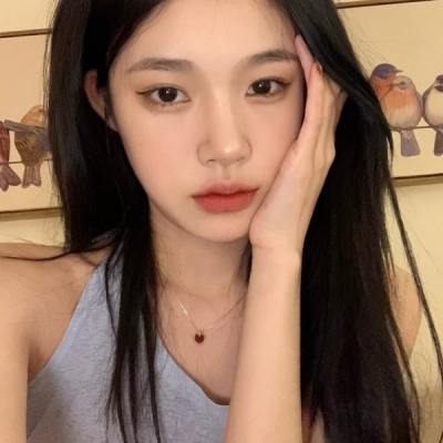 2025年最新唯美真人美女头像图片