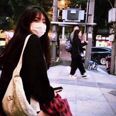 2025年最新唯美真人美女头像图片