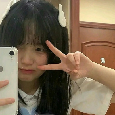 2025最潮手机壁纸女生头像图片