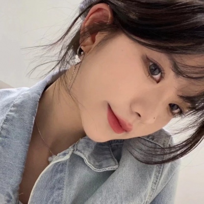 2025最火女生头像高冷图片