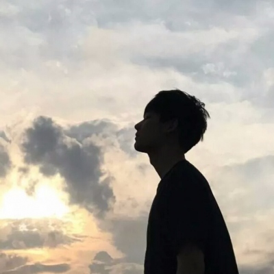 情侣头像一人一半左右真人