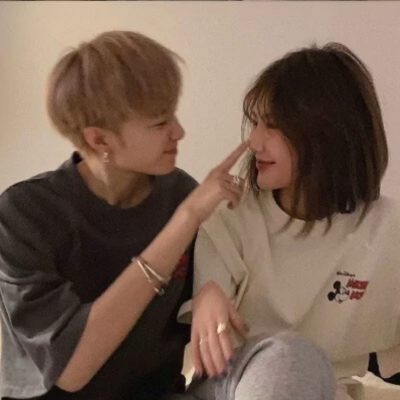 2026必存超火真人高级感情侣头像