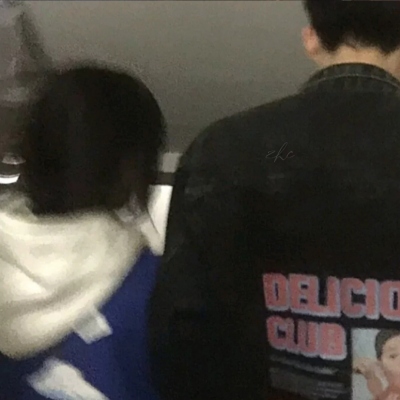 高级感情侣头像真人一人一半
