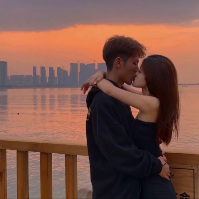 2026必存超火真人高级感情侣头像