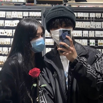 超甜情侣头像真人男女同框