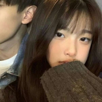 男女两个人情侣头像一左一右高清图片