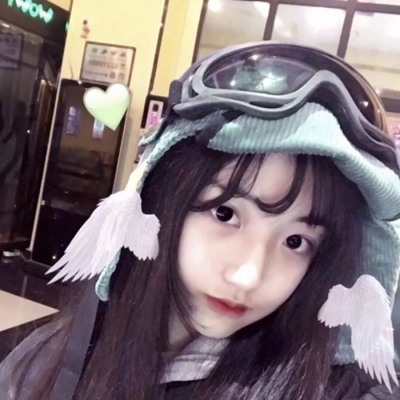2025戴帽头像女最新版的图片
