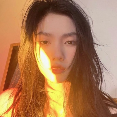 唯美日落黄昏真人女头像图片