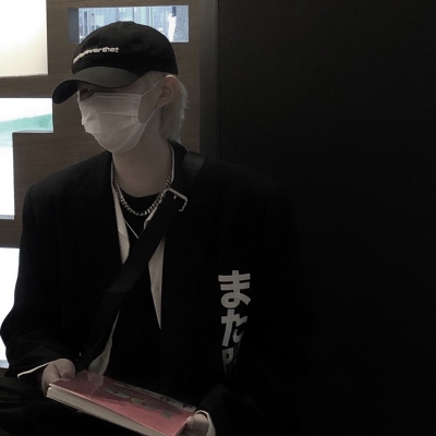 网络图片男生头像不漏脸高清图片