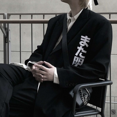 网络图片男生头像不漏脸高清图片