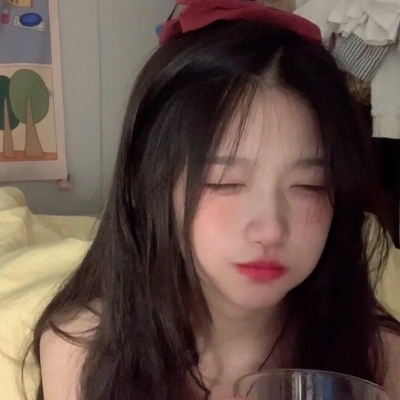 ins风女生真人头像个性高清图片