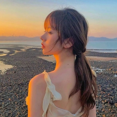 唯美日落黄昏真人女头像图片
