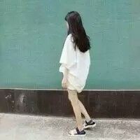 2025新款头像女背影真人图片