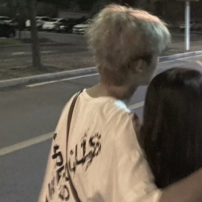 非常明显的不烂大街的情侣头像图片