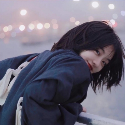 ins简约风头像女生高清微信图片