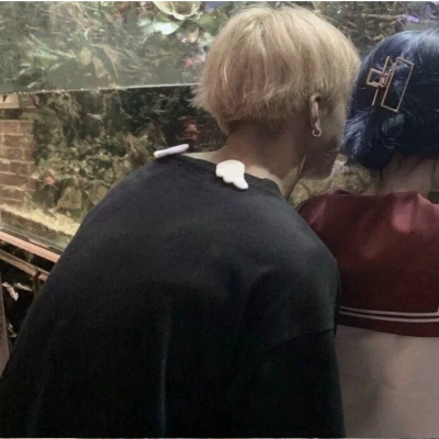 非常明显的不烂大街的情侣头像图片