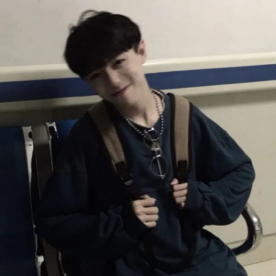 可爱又狼又奶高清男头图片