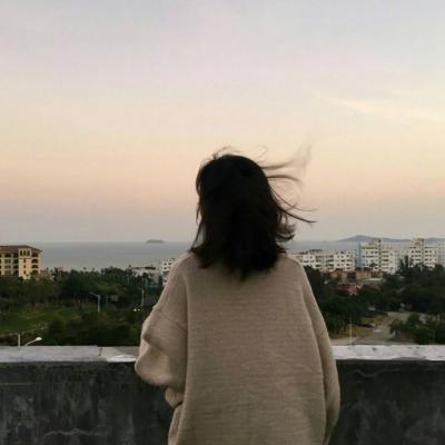 2025年最新背影美女真人头像图片