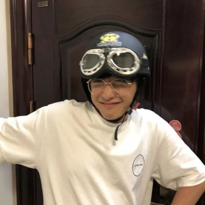 可爱又狼又奶高清男头图片