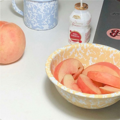 简洁水果静物头像