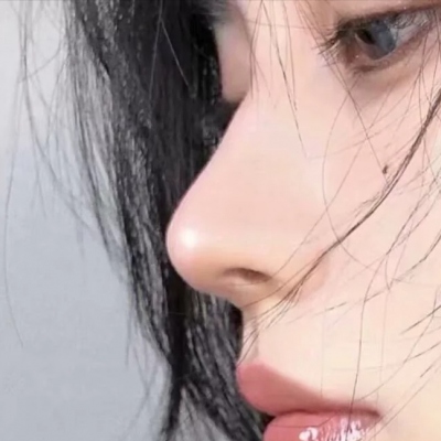 脸部女头微丧高清图片