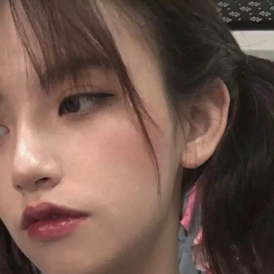 脸部女头微丧高清图片