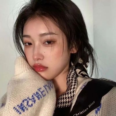 ins简约风头像女生高清微信图片