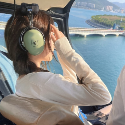 高级感头像女干净温柔端庄高清图片