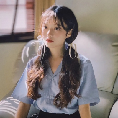 2025最火微信女孩头像图片