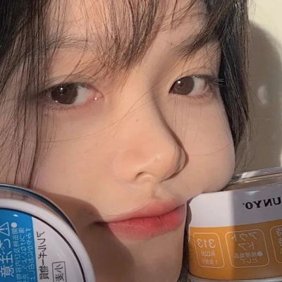 2025最火微信女孩头像图片