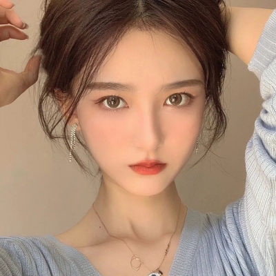 2025最火微信女孩头像图片