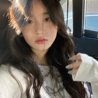 女生头像ins招桃花干净温柔真人图片