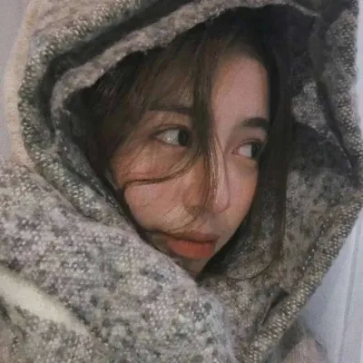 高级慵懒小众头像真人女生高清图片
