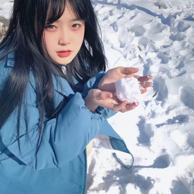 女头ins质感高级酷飒高清图片