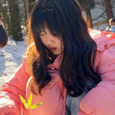 女头ins质感高级酷飒高清图片