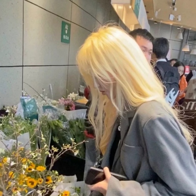 女生头像ins招桃花干净温柔真人图片