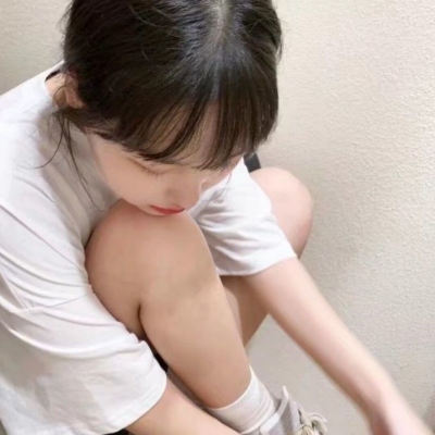 女头ins质感高级酷飒高清图片