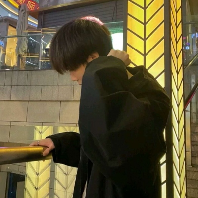头像男生2025最火超清真人图片