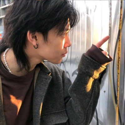 冷酷男生真实头像图片非常帅