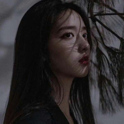 女生时尚成熟温柔真人小众高清头像